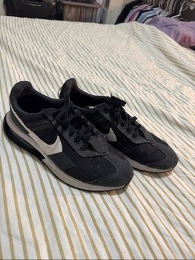 Nike Black and White Low-Top Retro Trainer Sneakers